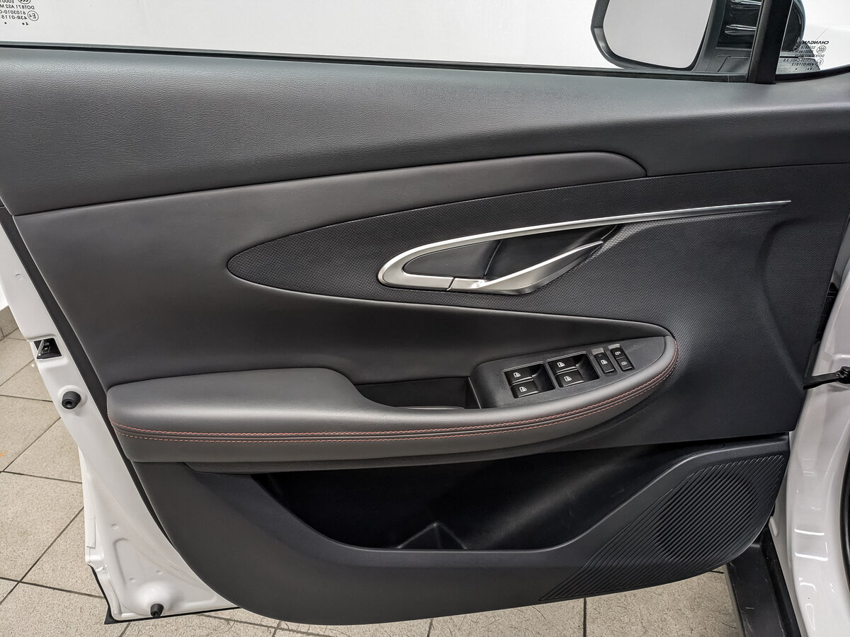 Б/У Чанган УНИ-Т 2024 года. Фото: #16