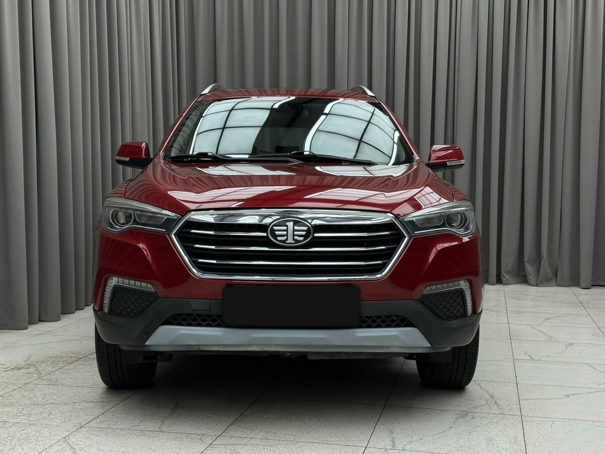 FAW Besturn X80 2018 года с пробегом. Фото: #1