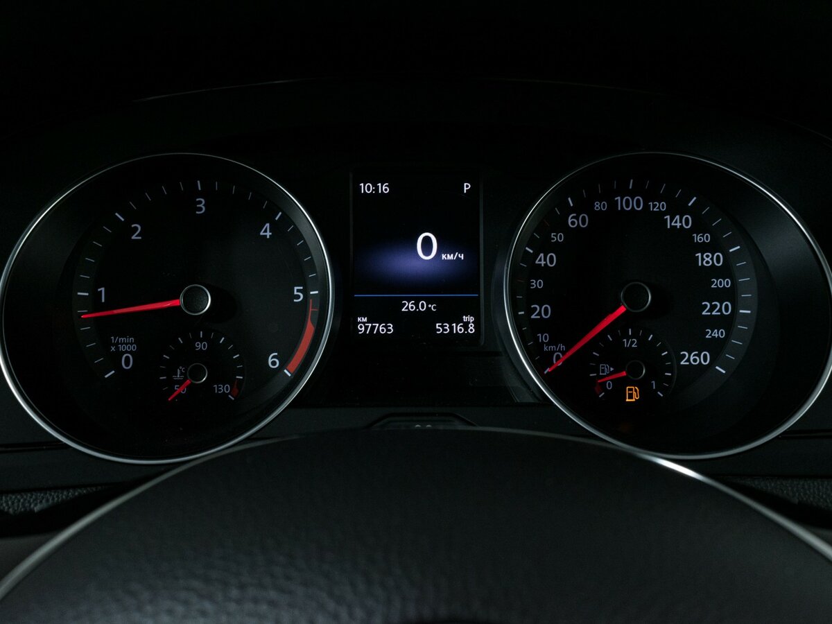 Б/У Фольксваген Пассат 2017 года. Фото: #9