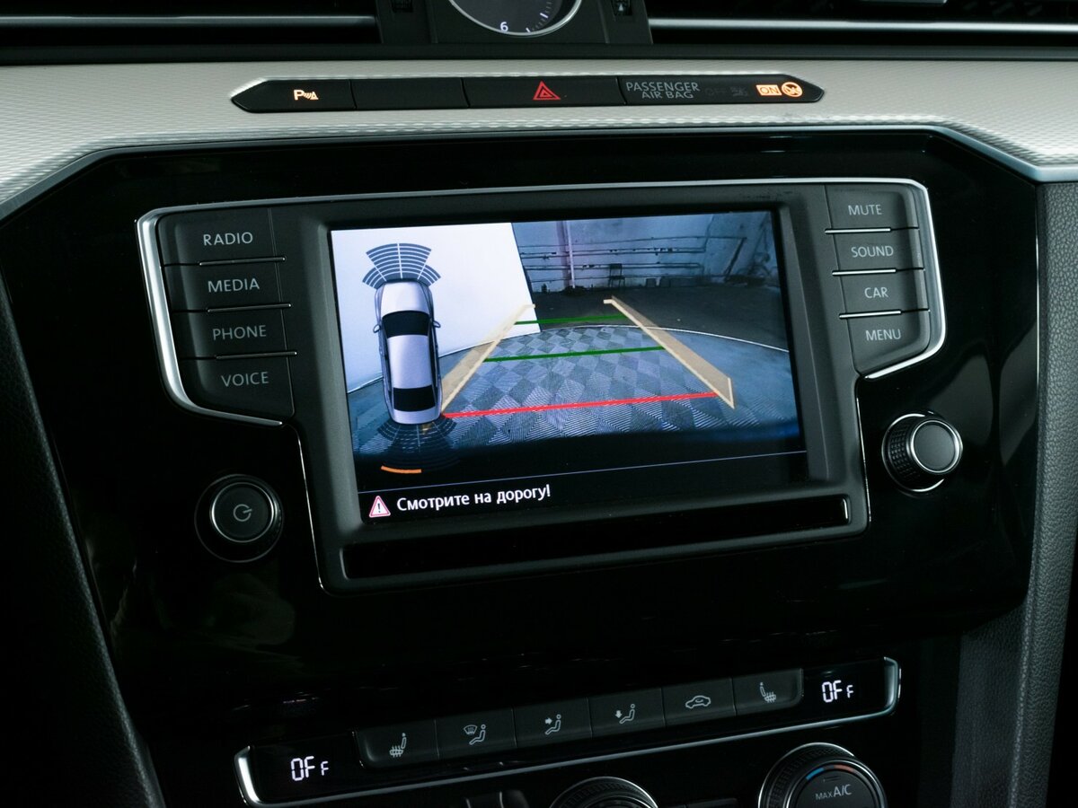 Б/У Фольксваген Пассат 2017 года. Фото: #13