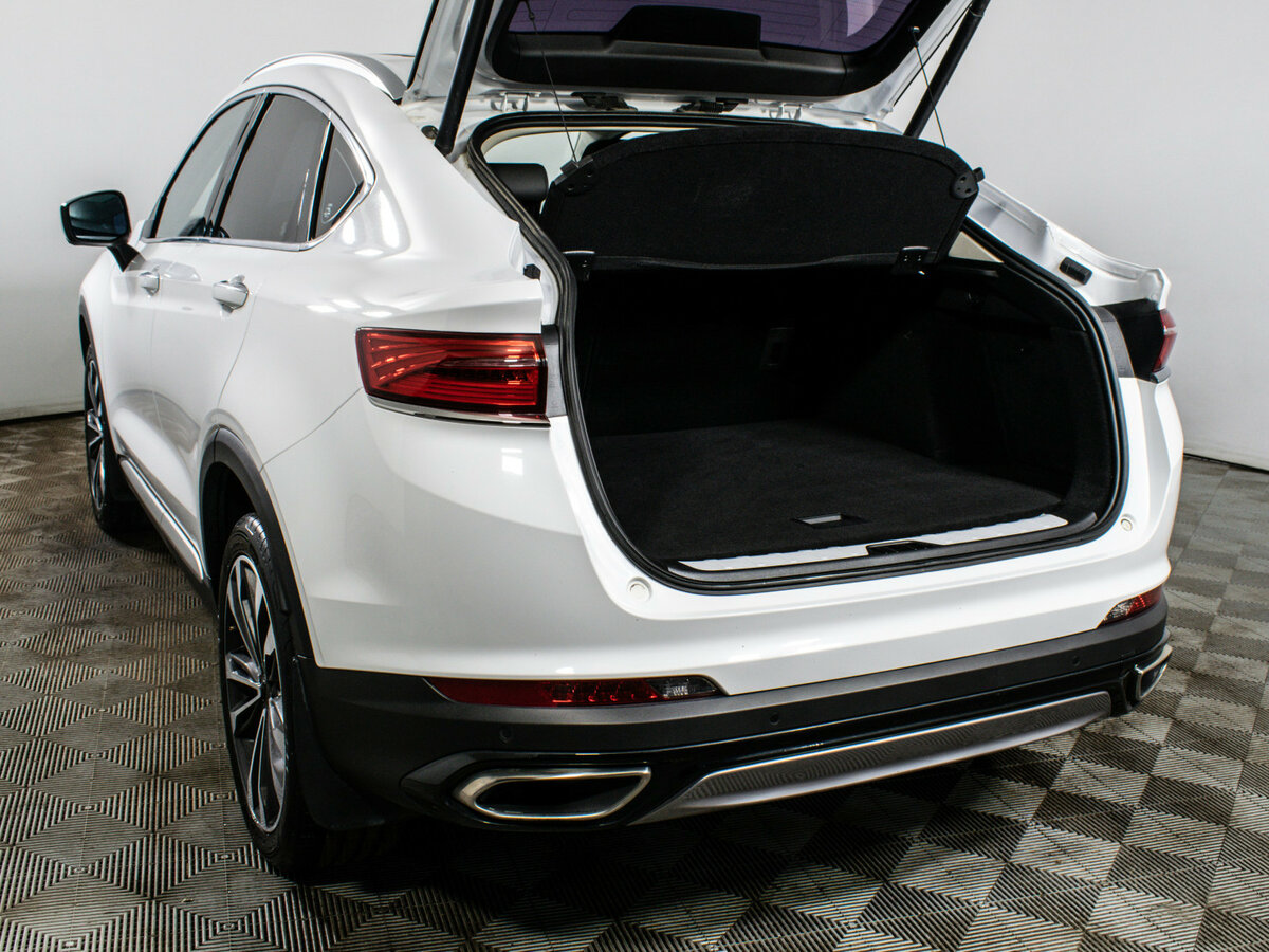 Geely Tugella 2022 года с пробегом. Фото: #8