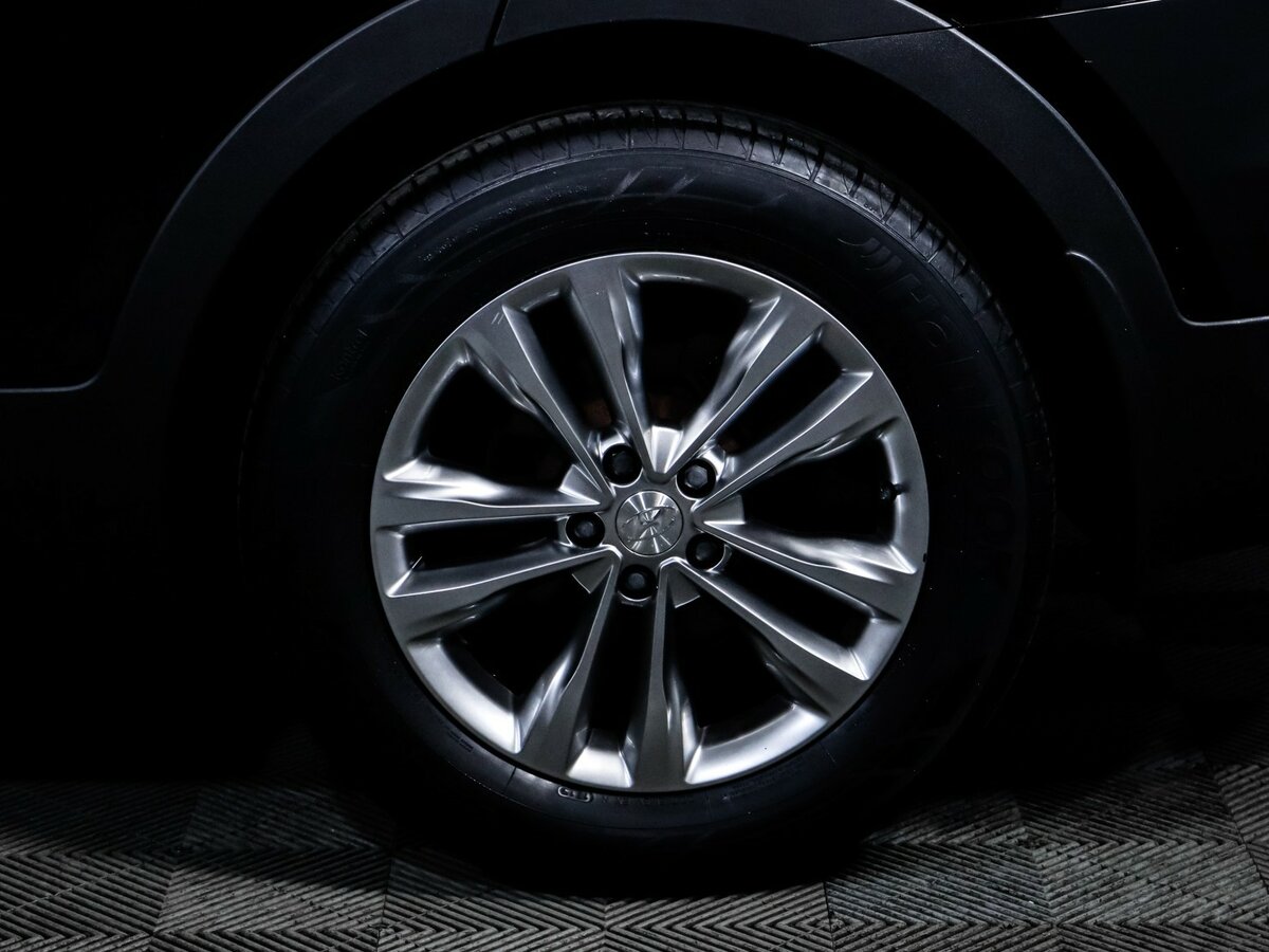 Б/У Хендай Санта Фе 2015 года. Фото: #12