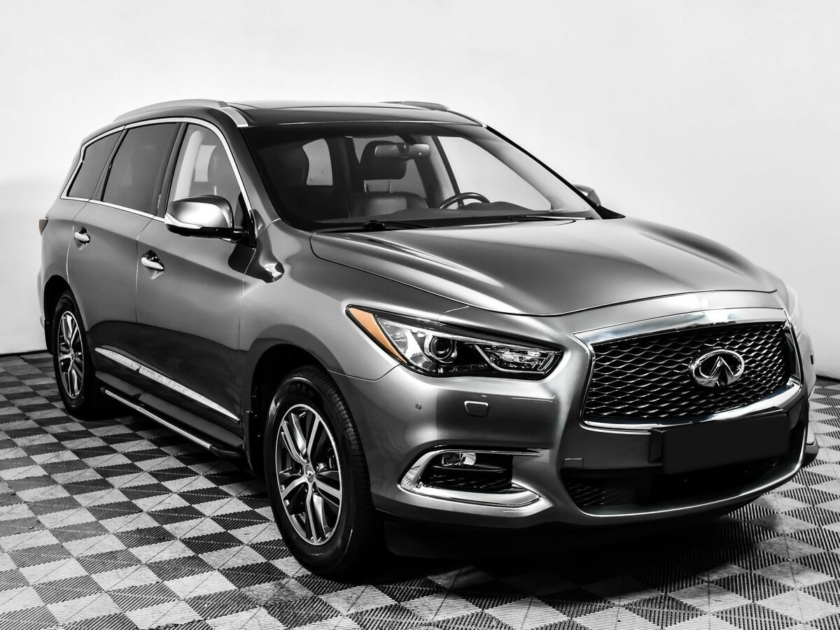 Infiniti QX60 2018 года с пробегом. Фото: #2