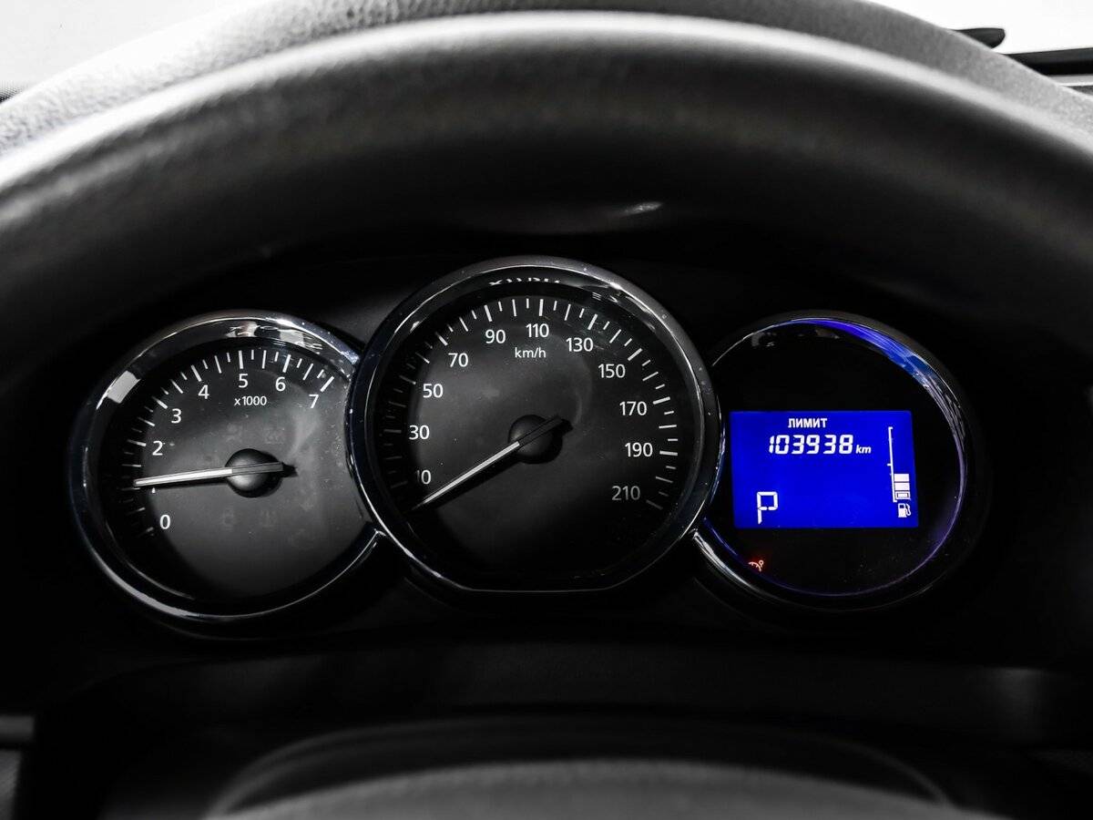 Б/У Рено Логан 2018 года. Фото: #9