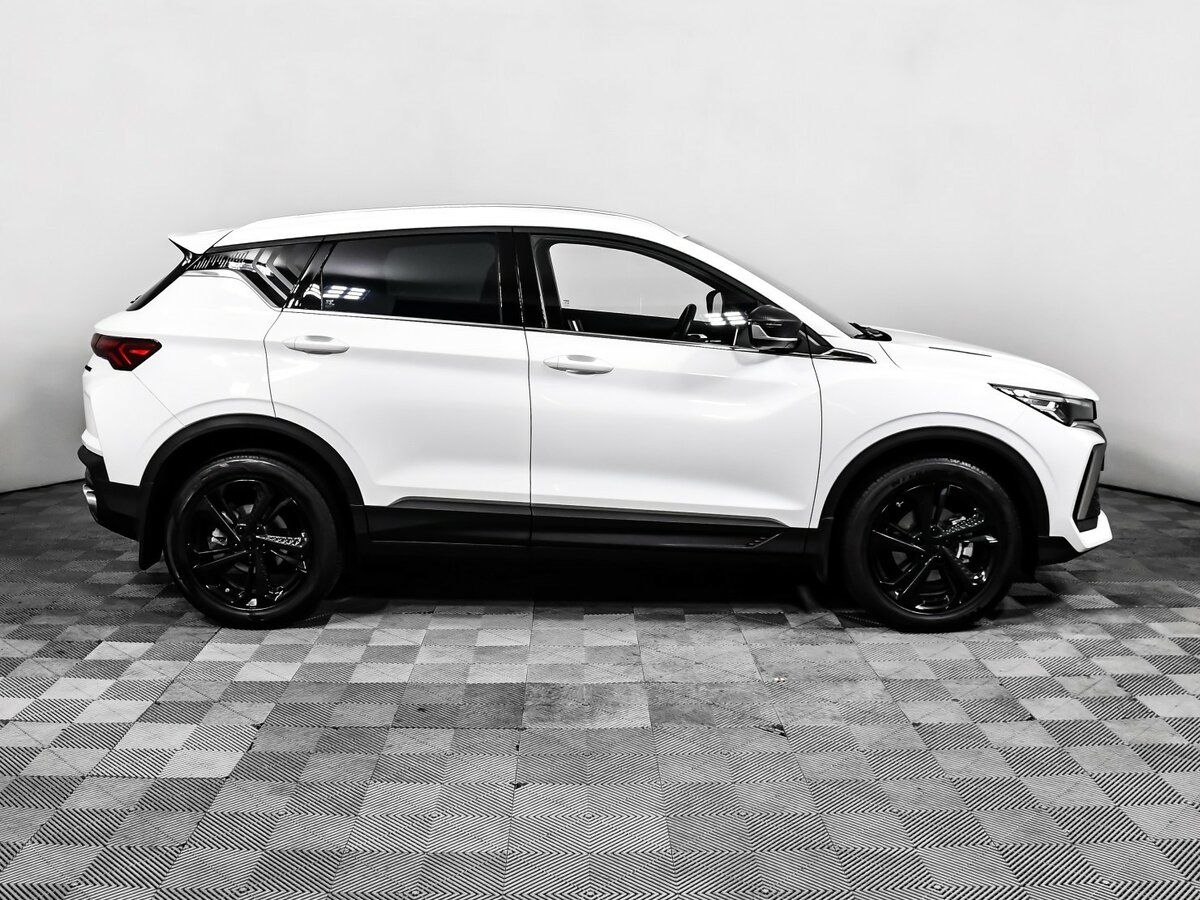 Б/У Джили Кулрэй 2023 года. Фото: #3