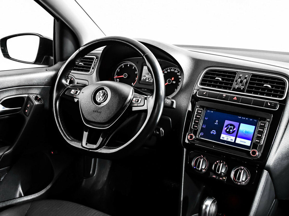 Б/У Фольксваген Поло 2017 года. Фото: #7