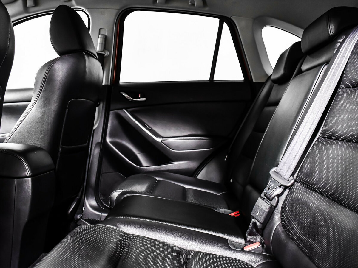 Б/У Мазда Ц-Икс-5 2016 года. Фото: #9