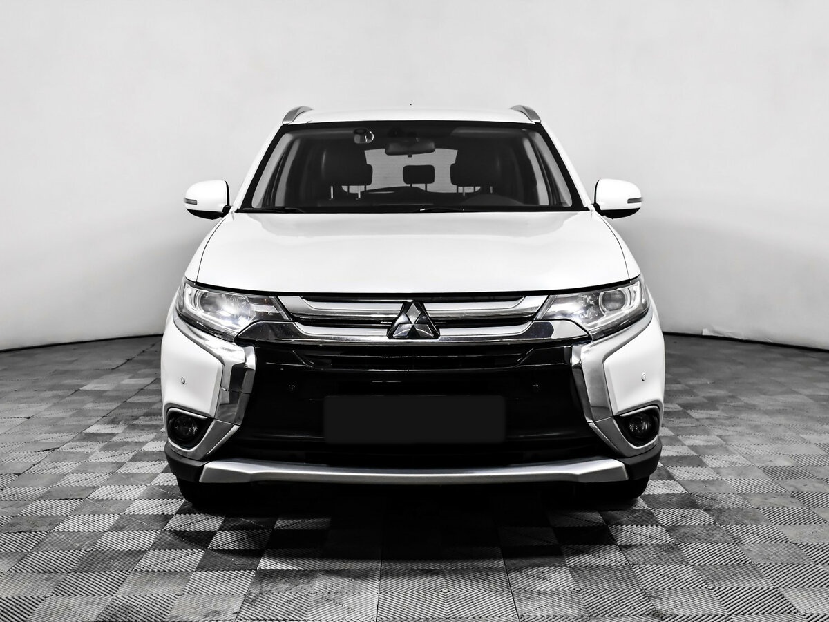 Mitsubishi Outlander 2016 года с пробегом. Фото: #1