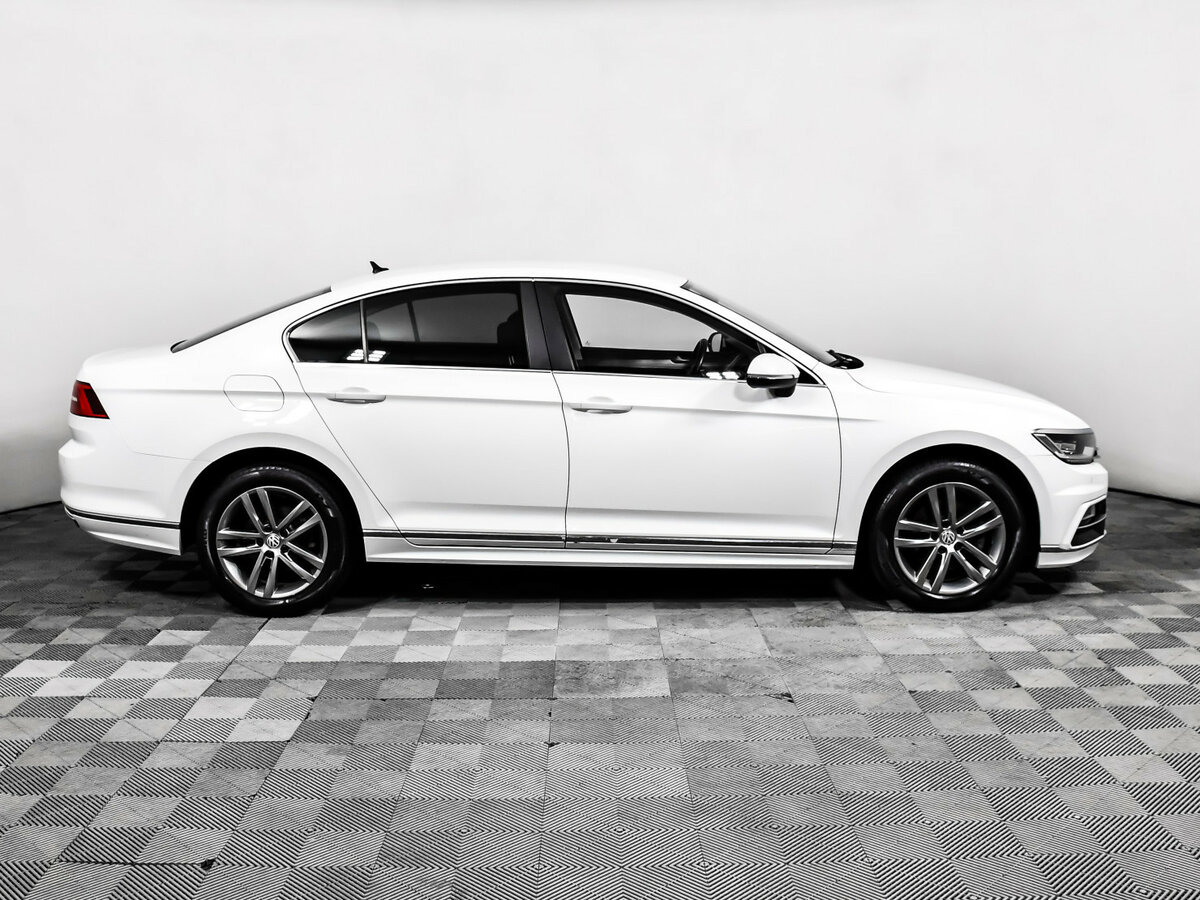 Б/У Фольксваген Пассат 2018 года. Фото: #3