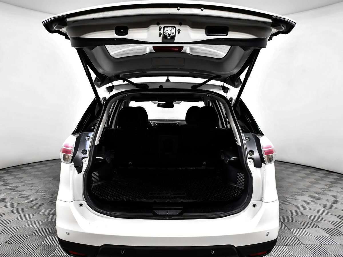 Б/У Ниссан Икс-Трейл 2015 года. Фото: #10