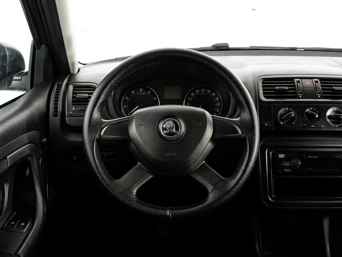 Б/У Шкода Фабия 2013 года. Фото: #10