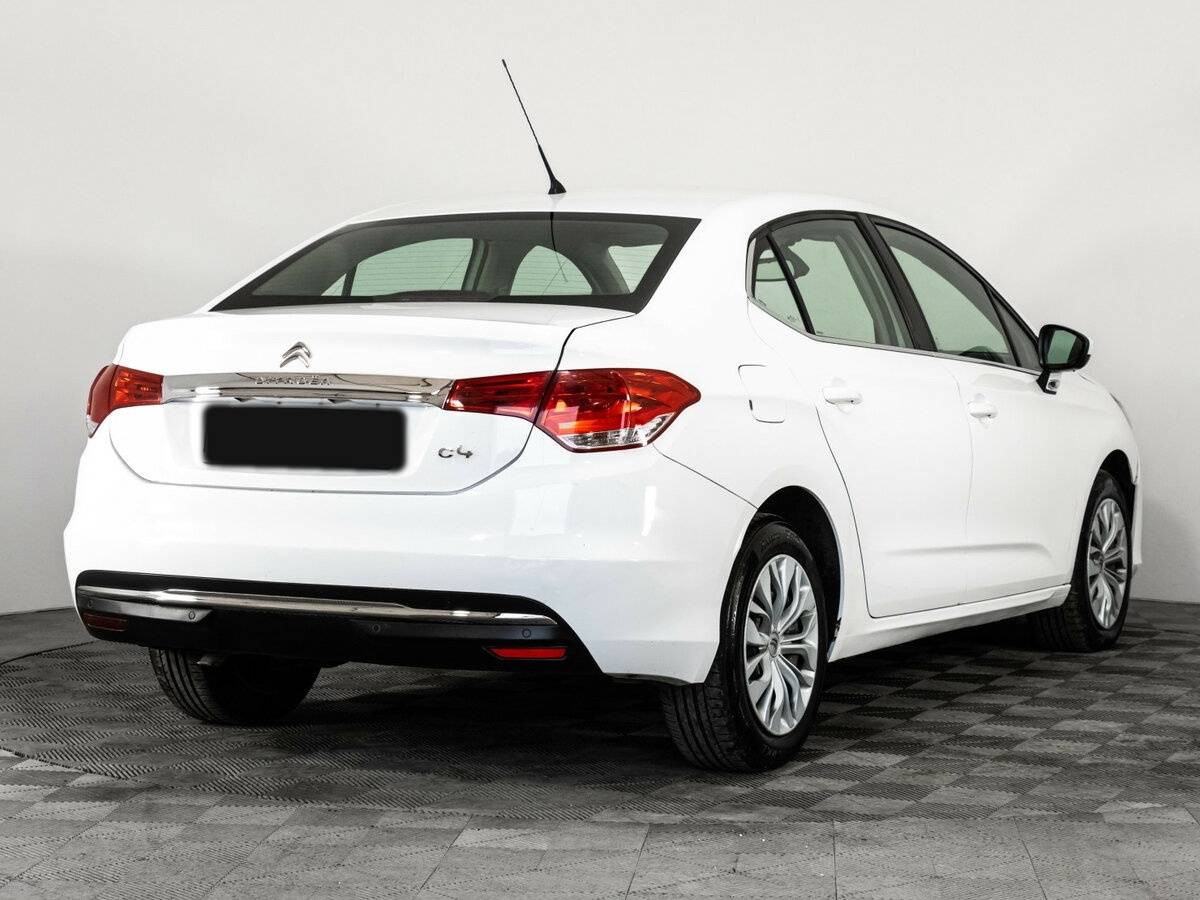 Б/У Ситроен Ц4 2018 года. Фото: #3