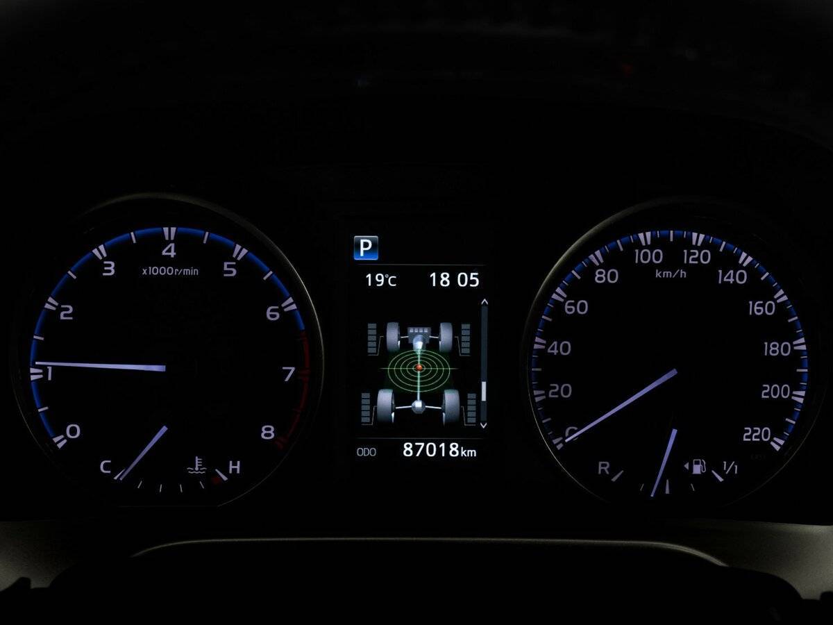 Б/У Тойота Рав4 2017 года. Фото: #16