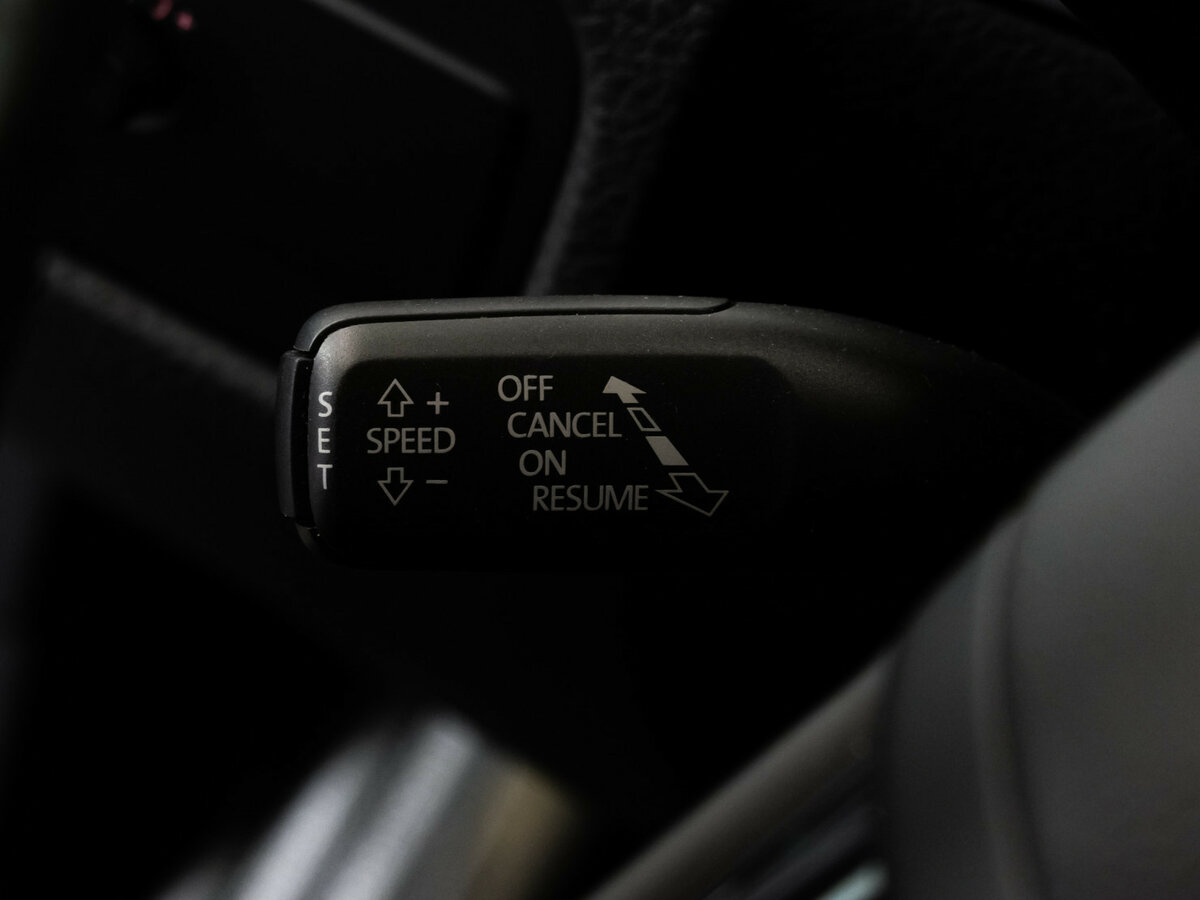 Б/У Фольксваген Туарег 2012 года. Фото: #17