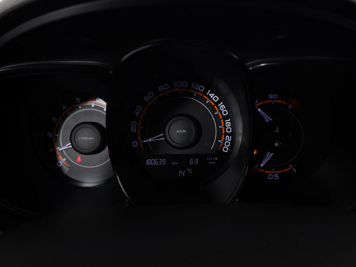 Б/У Лада (ВАЗ) Веста 2017 года. Фото: #10