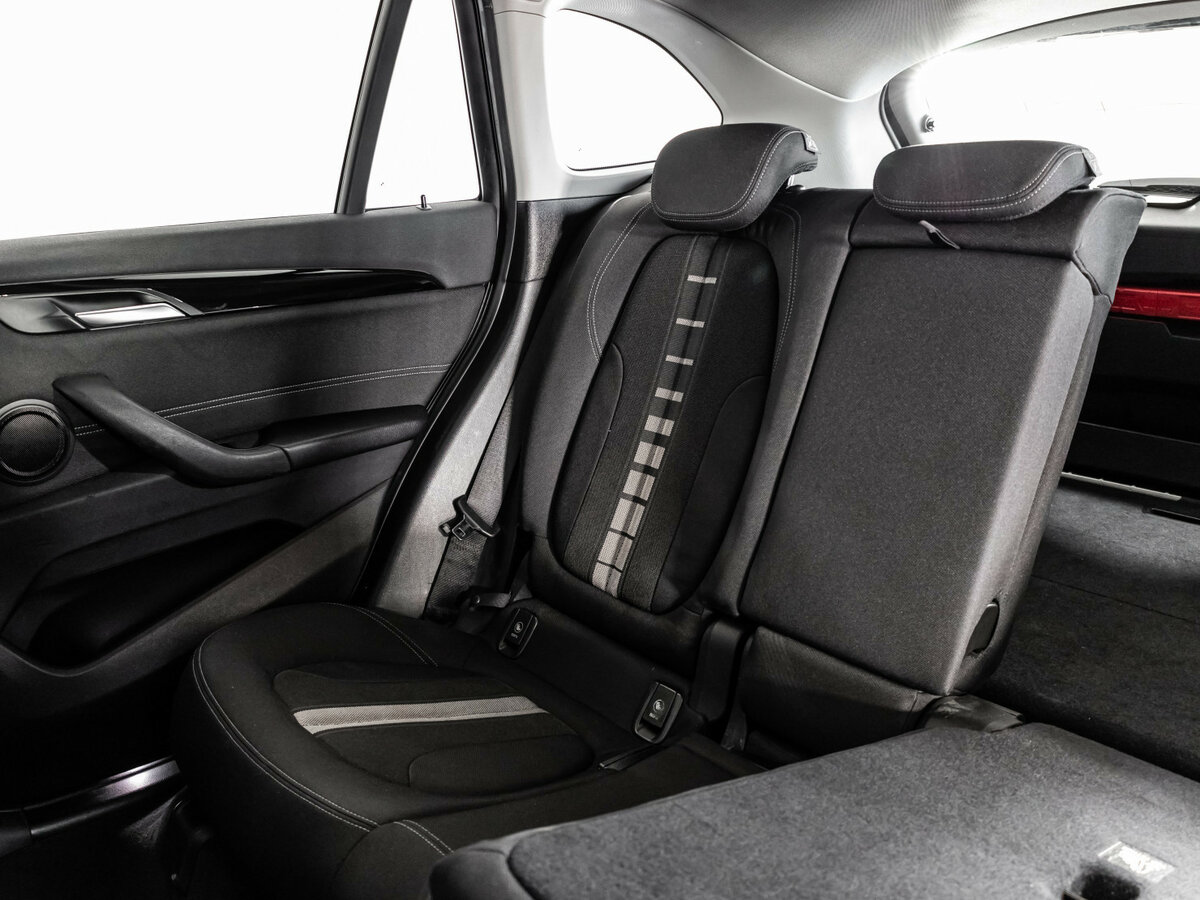 Б/У БМВ Икс1 2017 года. Фото: #18