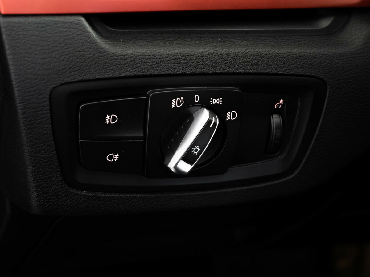 Б/У БМВ Икс1 2017 года. Фото: #23