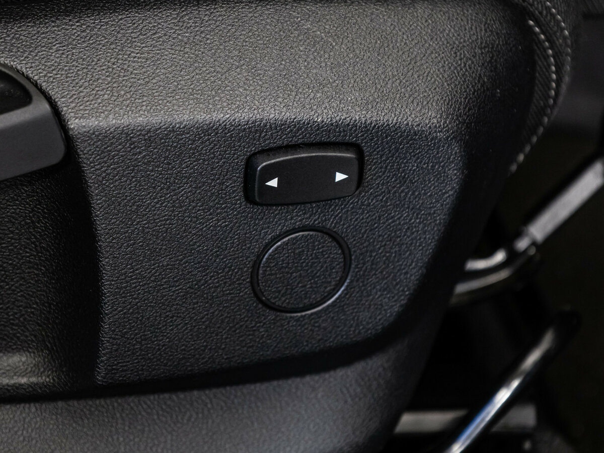 Б/У БМВ Икс1 2017 года. Фото: #25