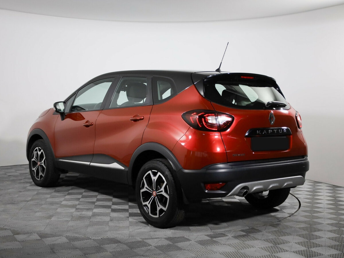 Renault Kaptur 2018 года с пробегом. Фото: #3