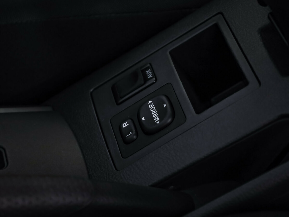 Б/У Тойота Рав4 2012 года. Фото: #16