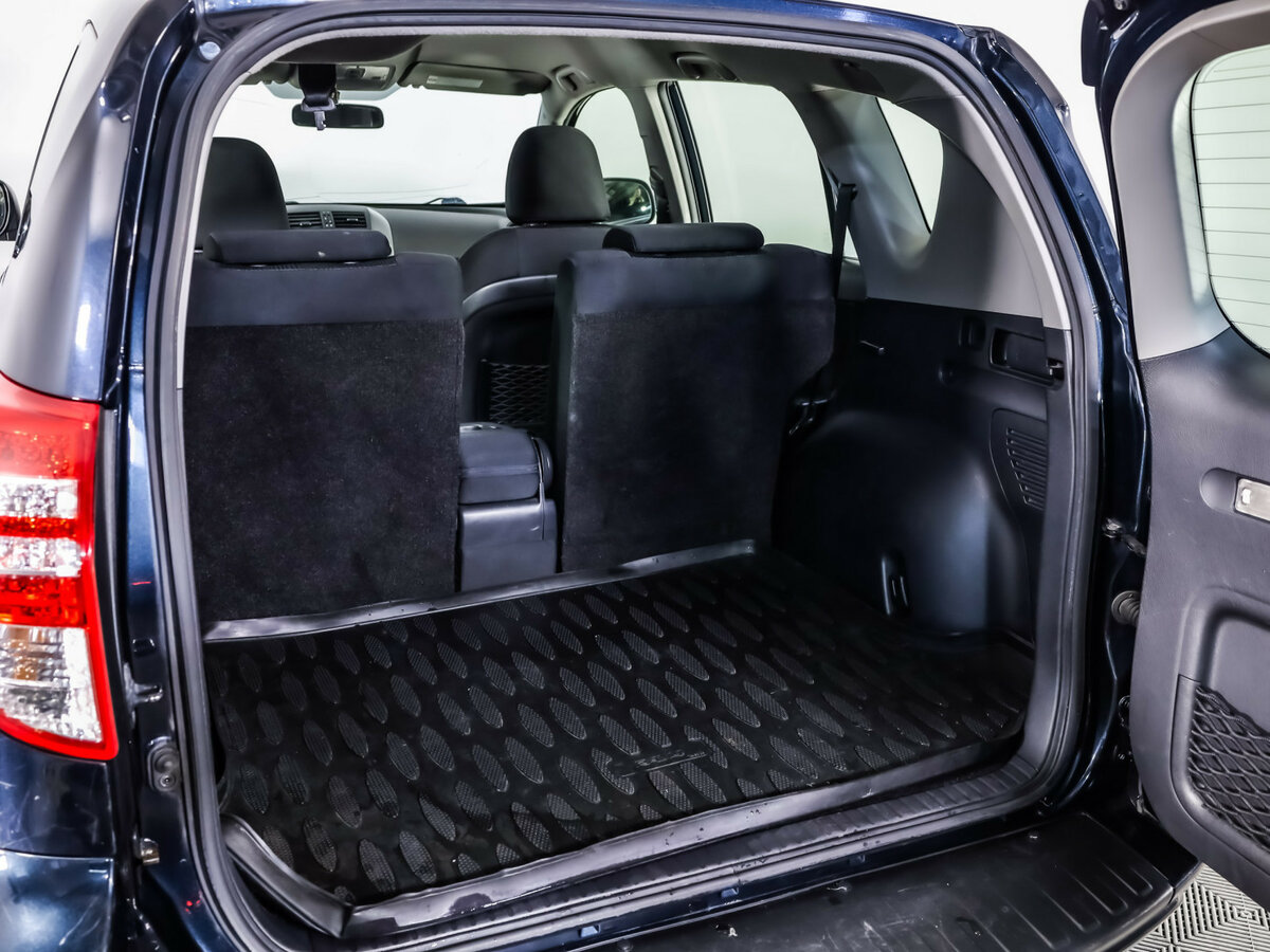 Б/У Тойота Рав4 2012 года. Фото: #17