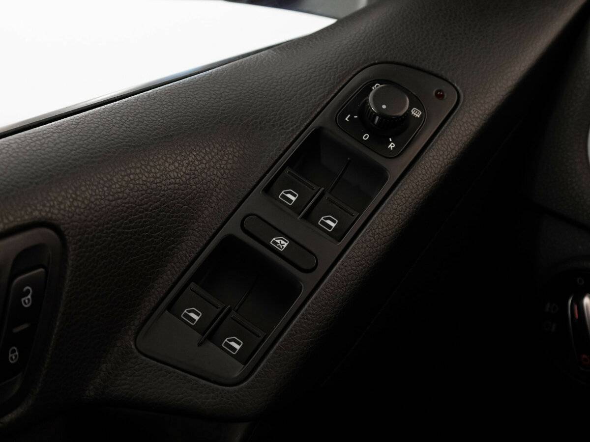 Б/У Фольксваген Тигуан 2012 года. Фото: #12