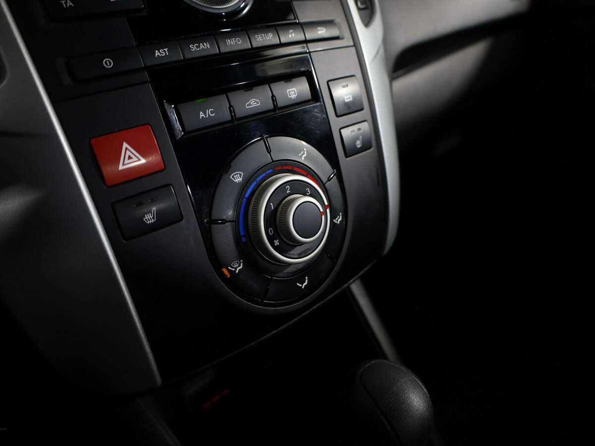 Б/У Киа Венга 2012 года. Фото: #15