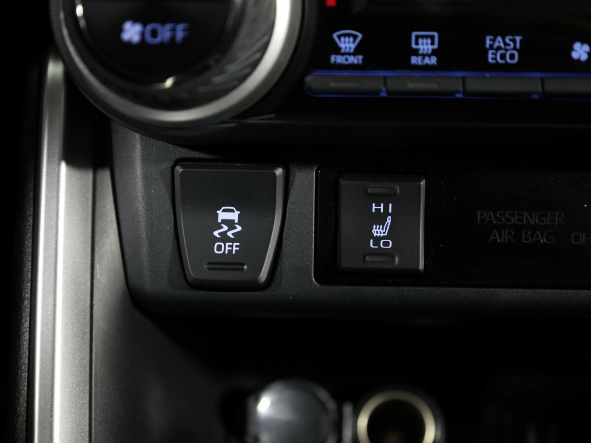 Toyota RAV4 2019 года с пробегом. Фото: #23