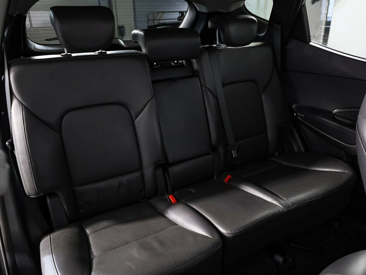 Hyundai Santa Fe 2016 года с пробегом. Фото: #21