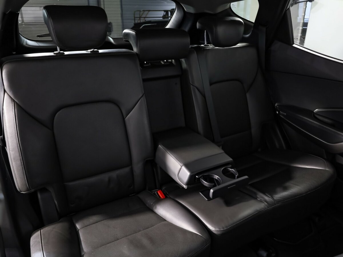 Hyundai Santa Fe 2016 года с пробегом. Фото: #22