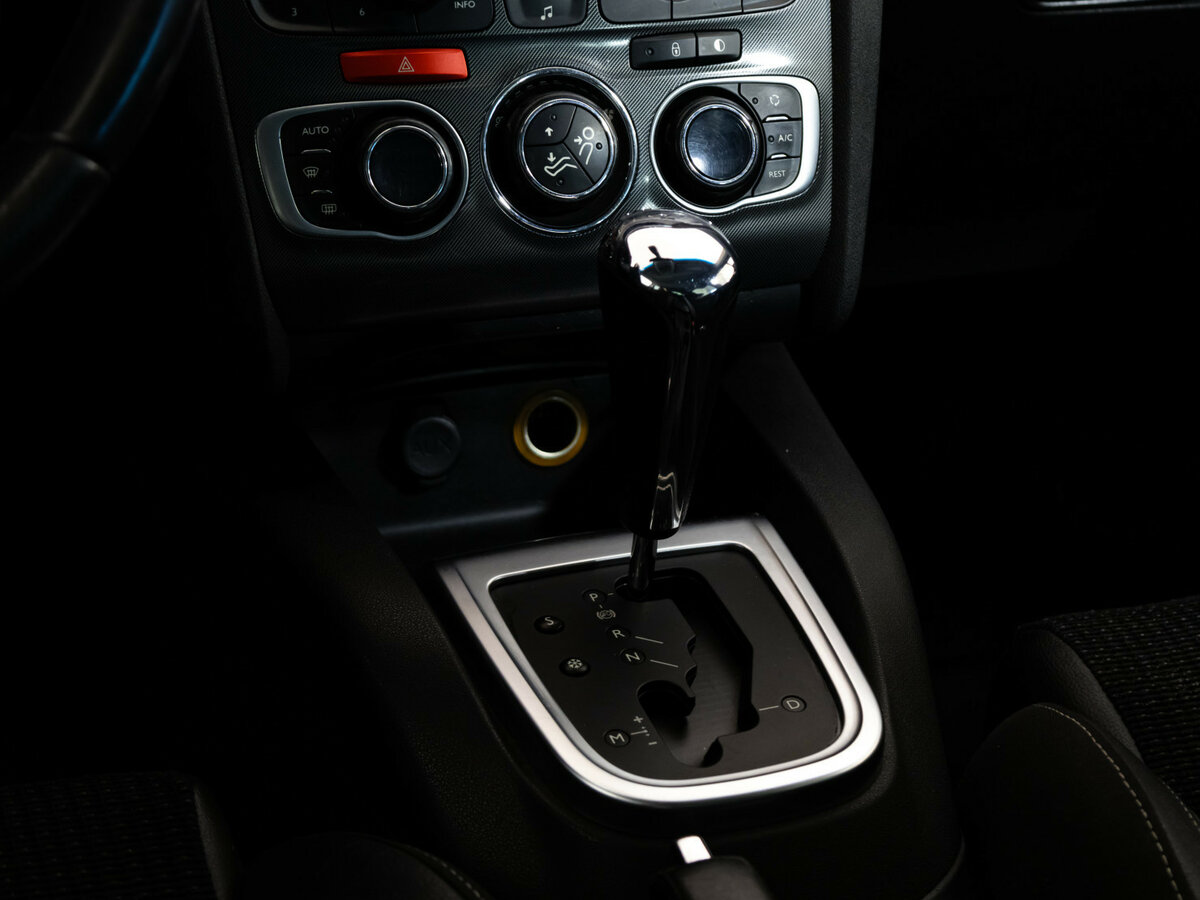 Б/У Ситроен Ц4 2012 года. Фото: #10