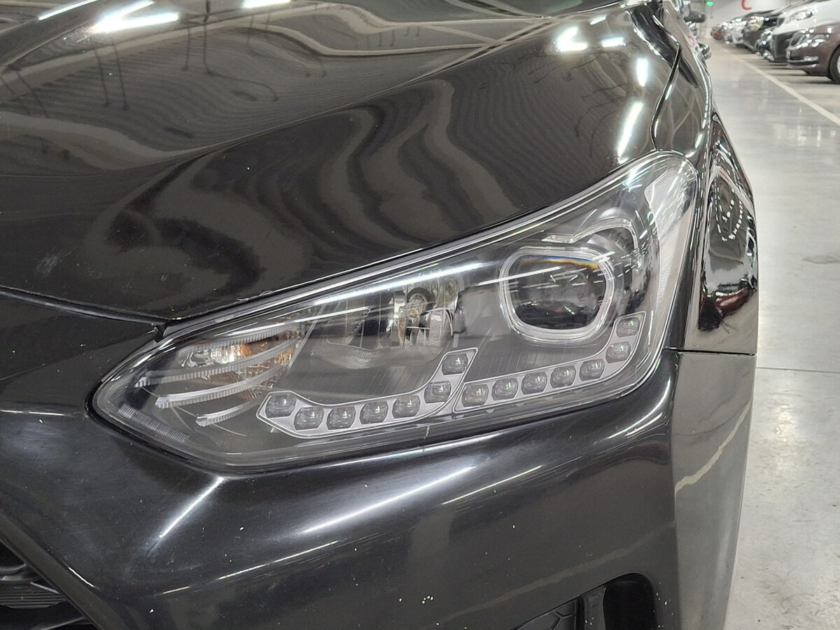 Hyundai Veloster 2019 года с пробегом. Фото: #16