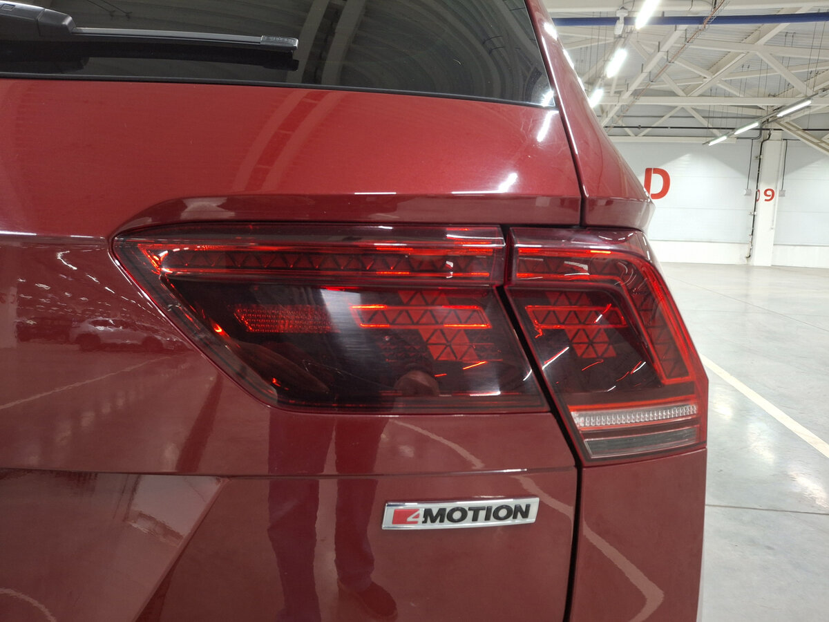 Volkswagen Tiguan 2018 года с пробегом. Фото: #8