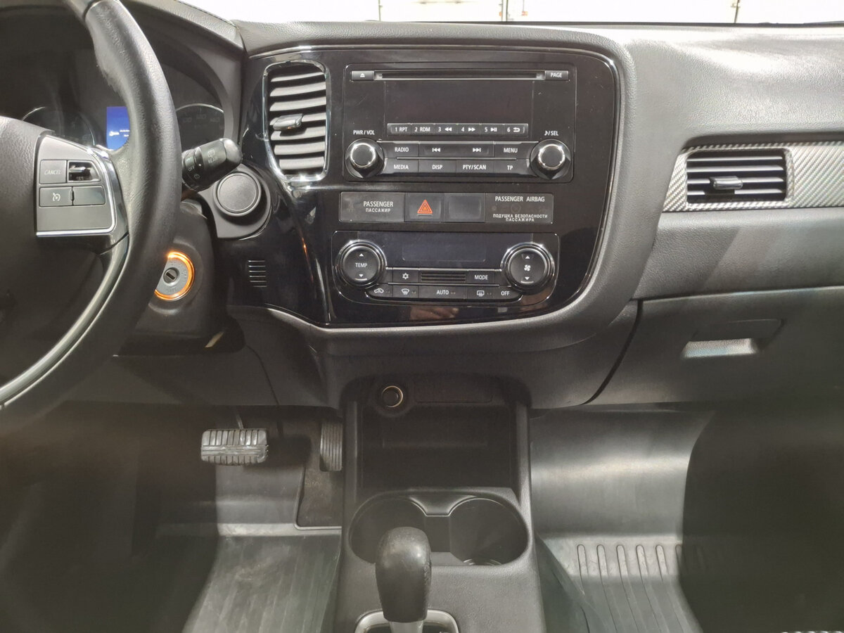 Mitsubishi Outlander 2015 года с пробегом. Фото: #14