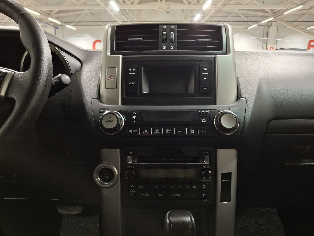 Toyota Land Cruiser Prado 2012 года с пробегом. Фото: #14