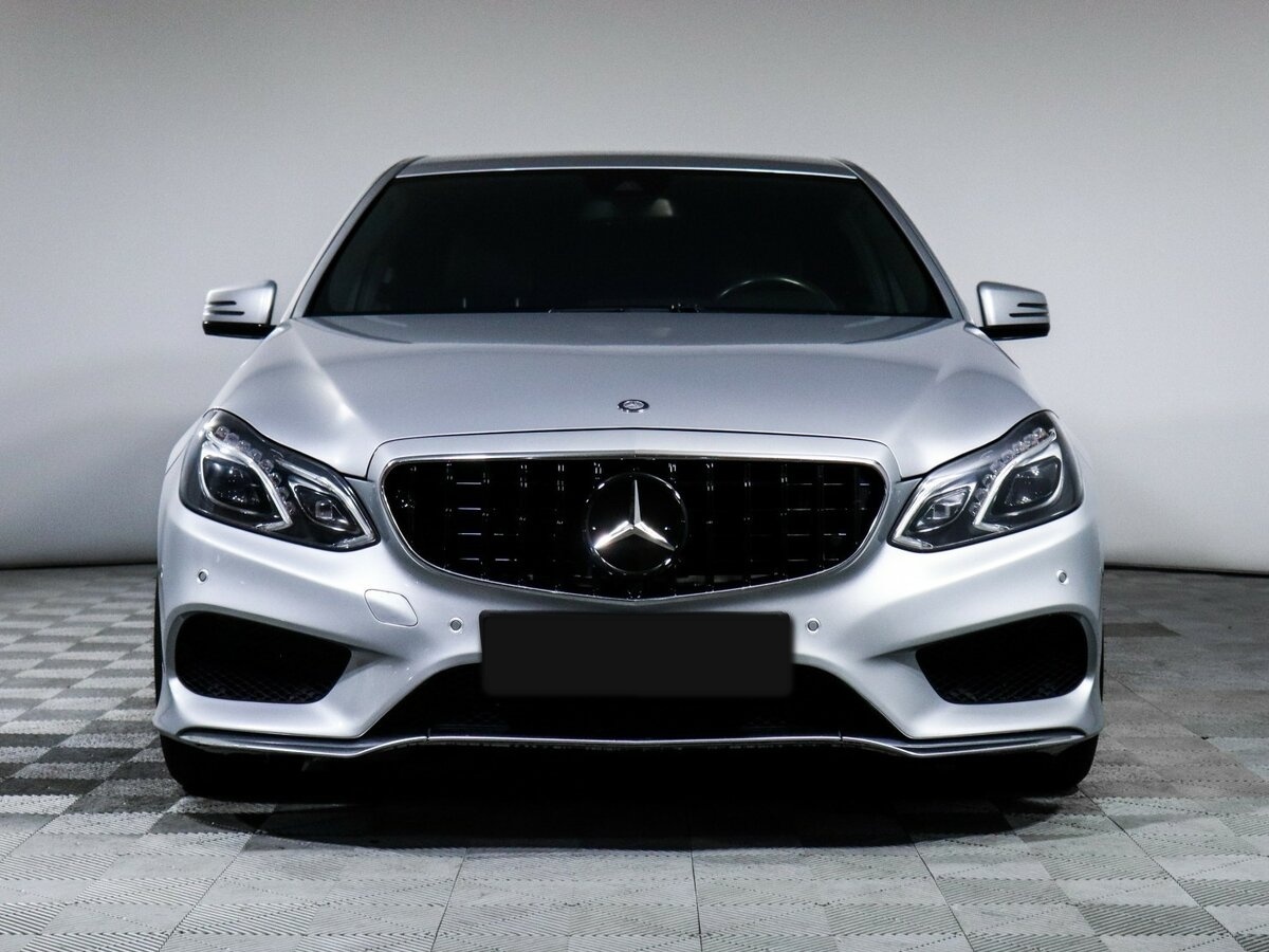 Mercedes-Benz E-Класс 2015 года с пробегом. Фото: #1