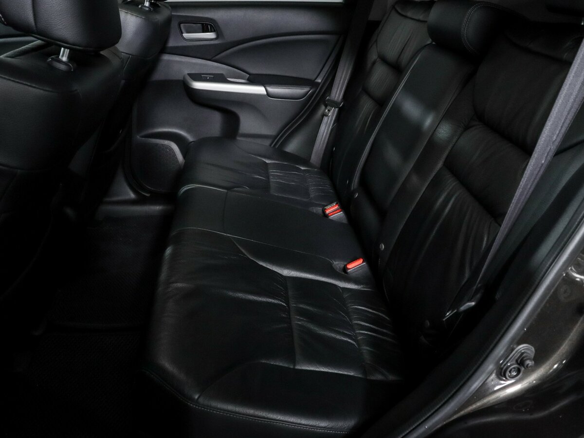 Б/У Хонда ЦР-В 2014 года. Фото: #7