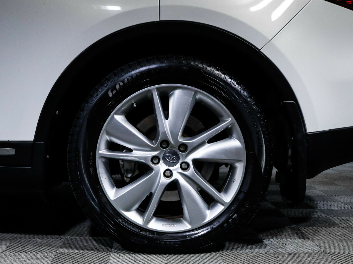 Infiniti FX 2012 года с пробегом. Фото: #11