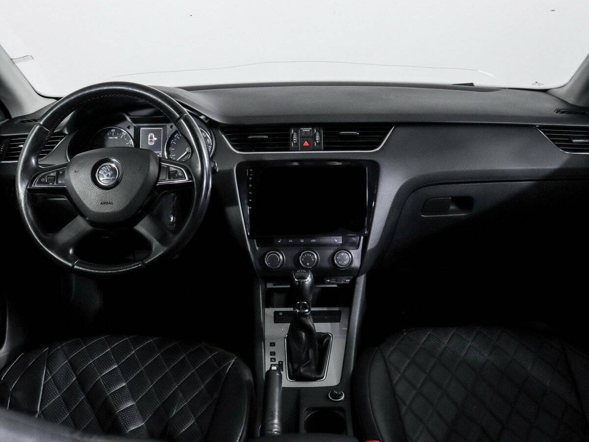 Б/У Шкода Октавия 2013 года. Фото: #9