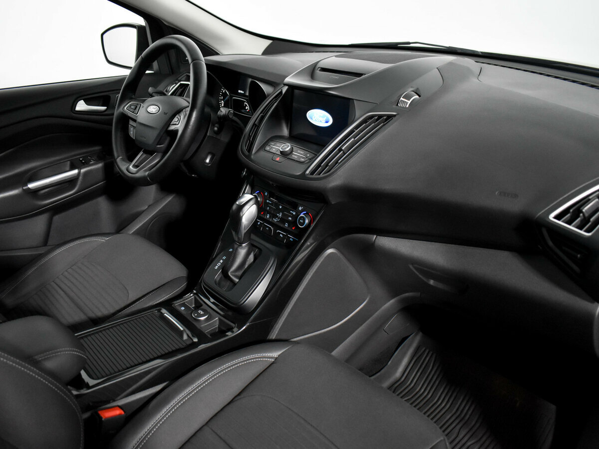 Б/У Форд Куга 2017 года. Фото: #10