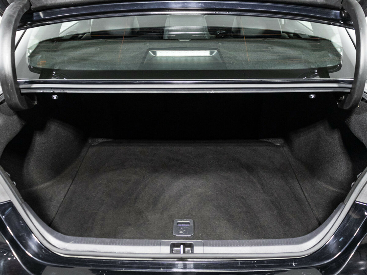 Б/У Тойота Камри 2018 года. Фото: #18