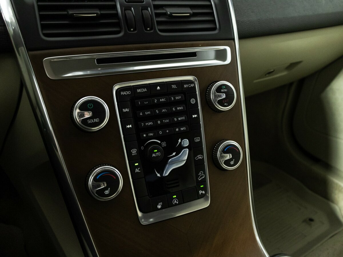 Volvo XC60 2016 года с пробегом. Фото: #15