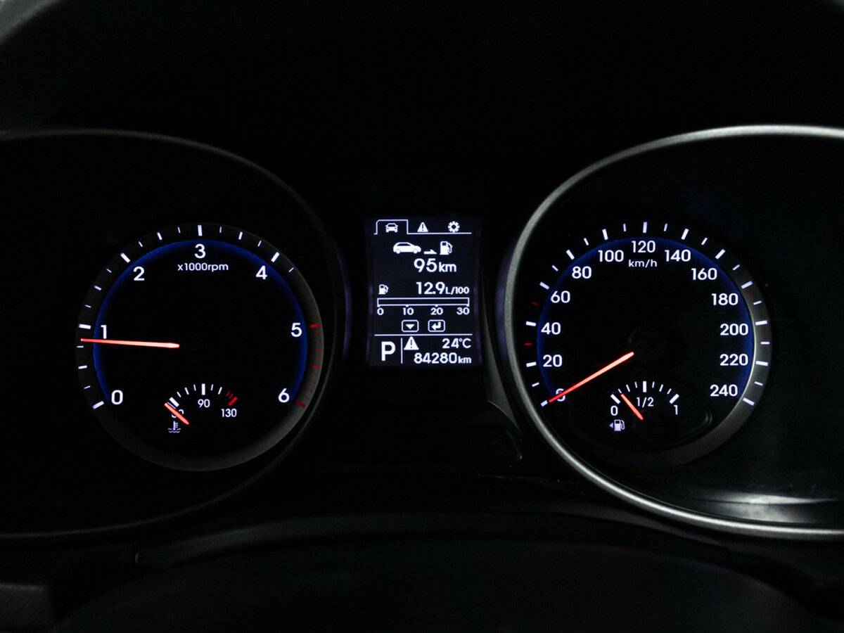 Б/У Хендай Санта Фе 2014 года. Фото: #11