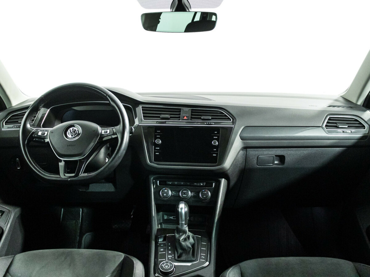 Б/У Фольксваген Тигуан 2018 года. Фото: #12