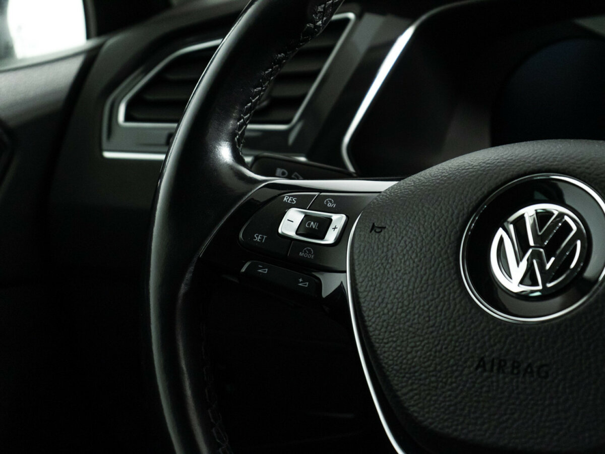 Б/У Фольксваген Тигуан 2018 года. Фото: #16