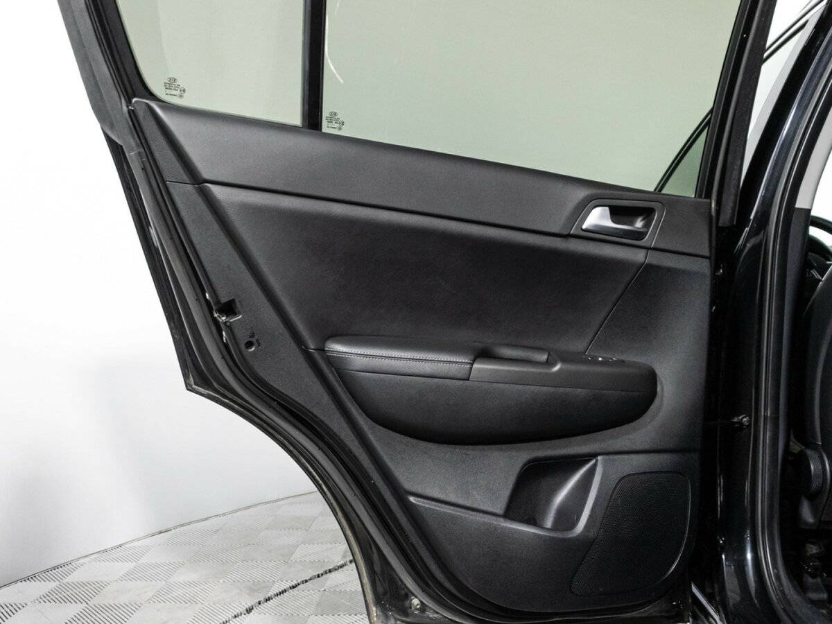 Б/У Киа Спортейдж 2020 года. Фото: #24