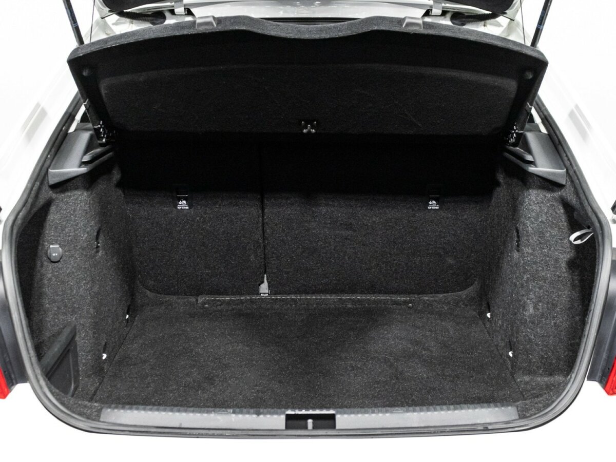 Б/У Шкода Октавия 2019 года. Фото: #16