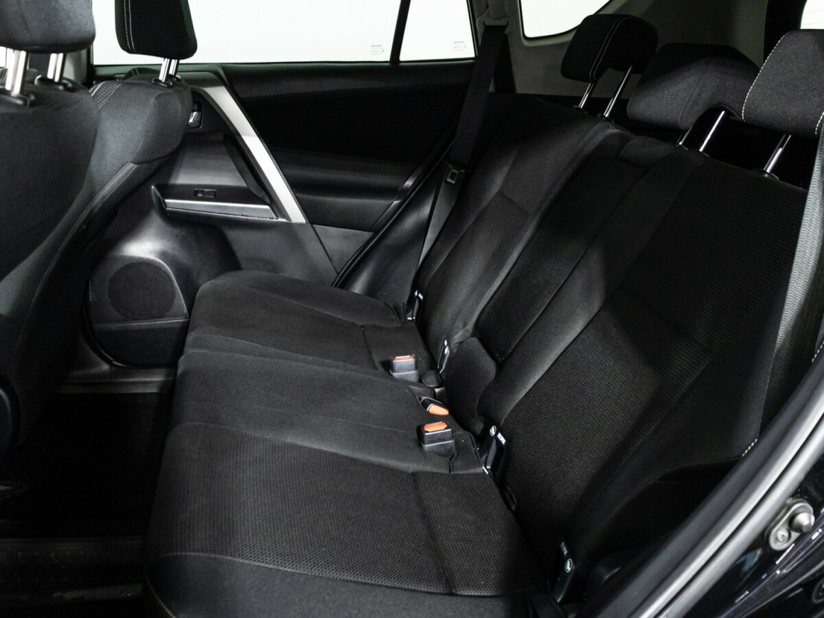 Б/У Тойота Рав4 2017 года. Фото: #9