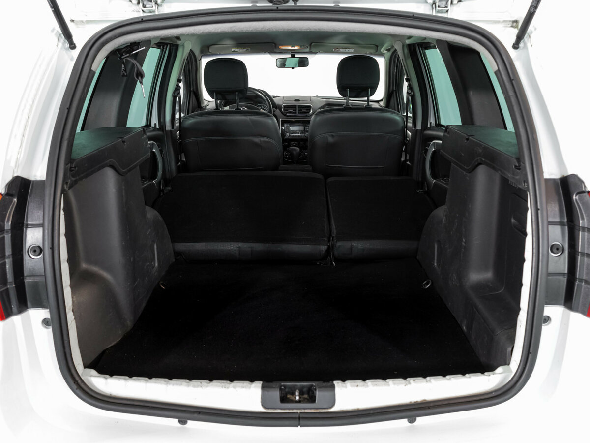 Б/У Ниссан Террано 2014 года. Фото: #13