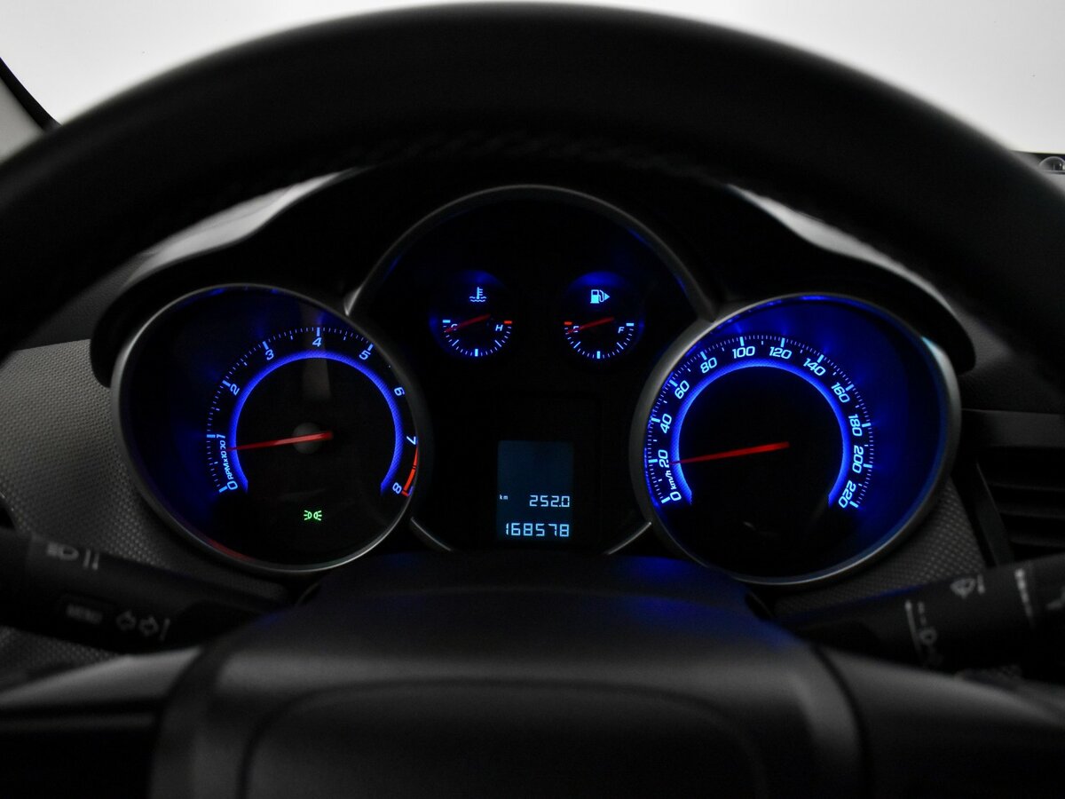 Б/У Шевроле Круз 2012 года. Фото: #17